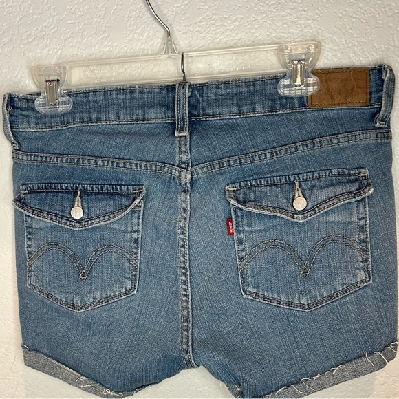 WJ4. Leviās 515 Jean shorts raw hem Rise 9 ⢠Size 10 - Picture 3 of 3